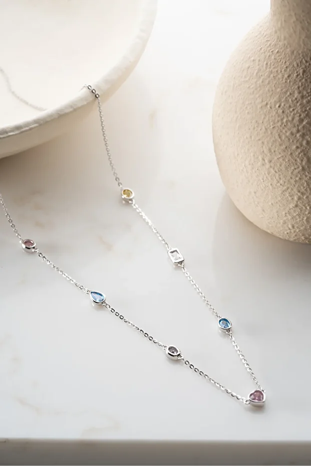 Gümüş Renkli Taşlı Tohum Model Kolye