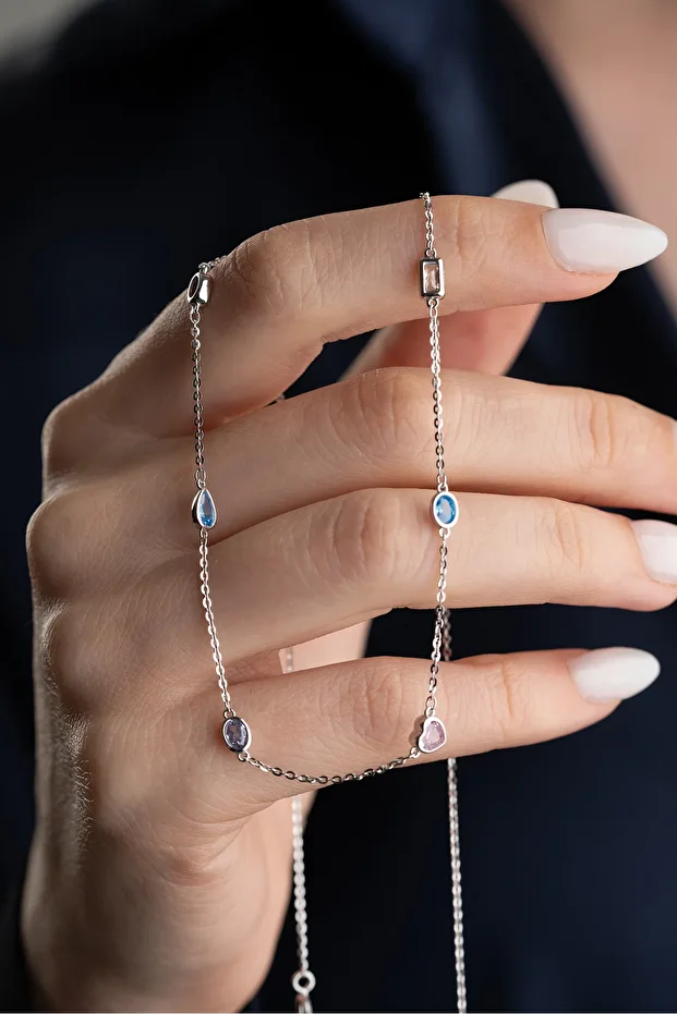 Gümüş Renkli Taşlı Tohum Model Kolye