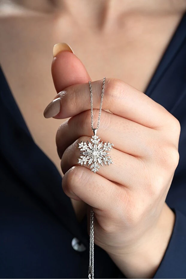 Gümüş Baget Taşlı Kartanesi Kolye