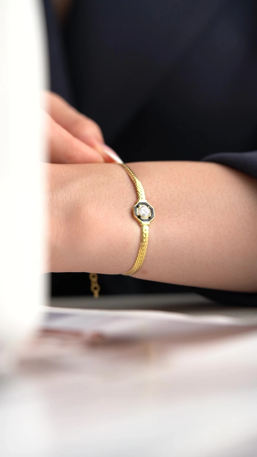 Balık Sırtı İtalyan Tektaş Mineli Bileklik