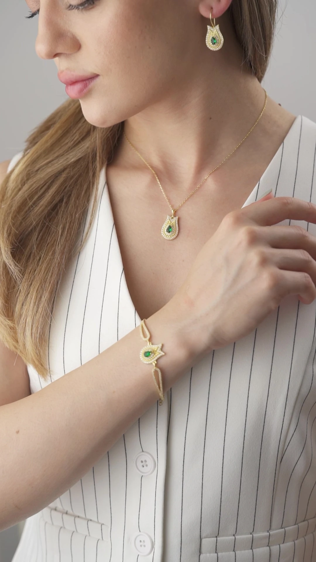 Gümüş Zümrüt Yeşili Lale Takı Seti