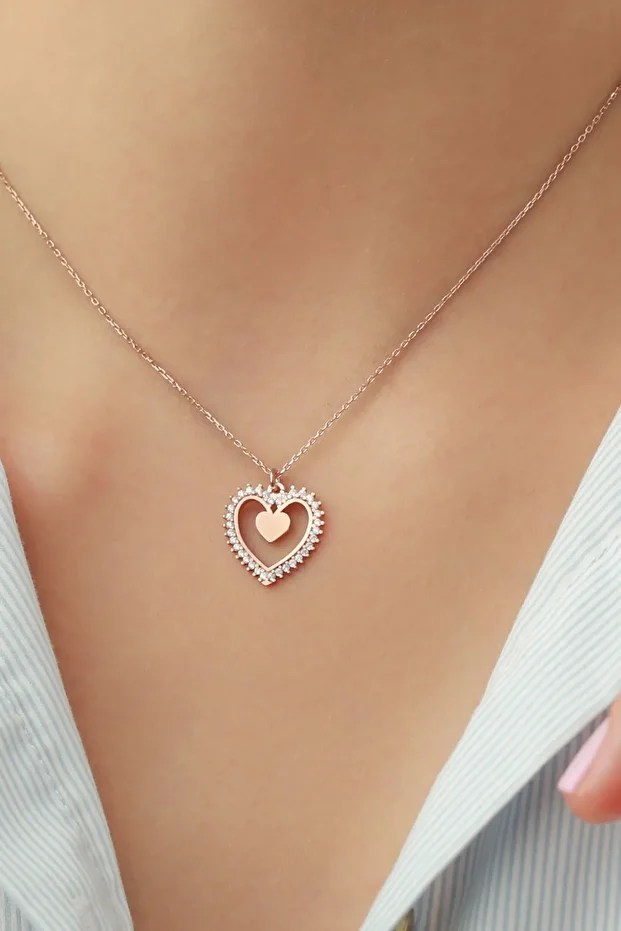 Gümüş Kalpli Kolye