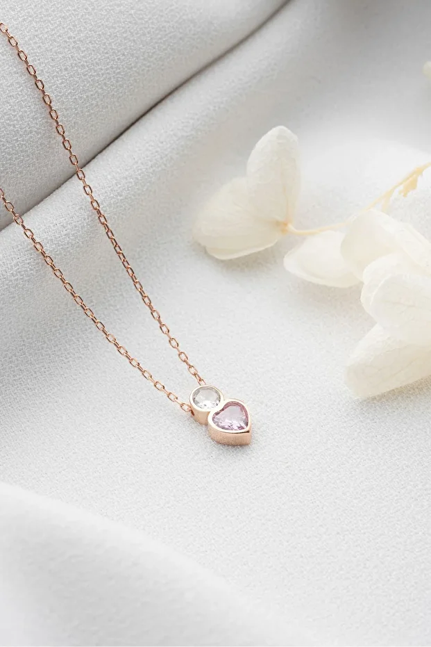 Gümüş Tektaş Kalpli Kolye