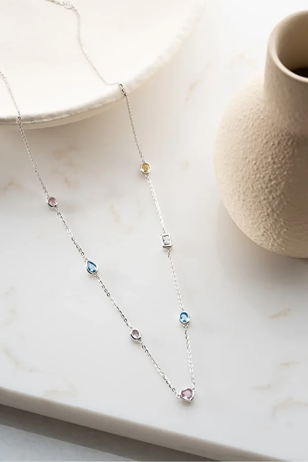 Gümüş Renkli Taşlı Tohum Model Kolye