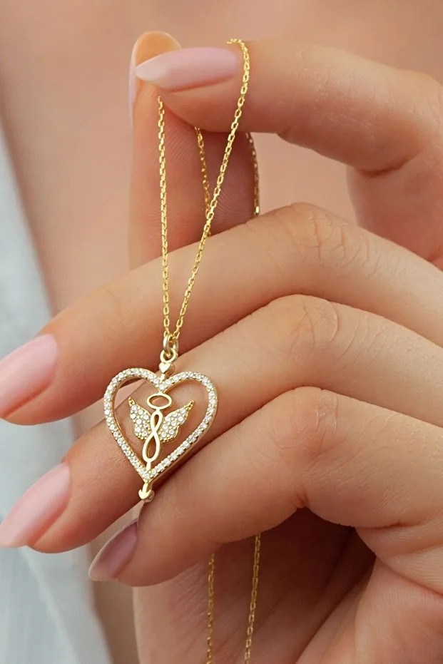 Gold Kelebekli Kalp Gümüş Kolye