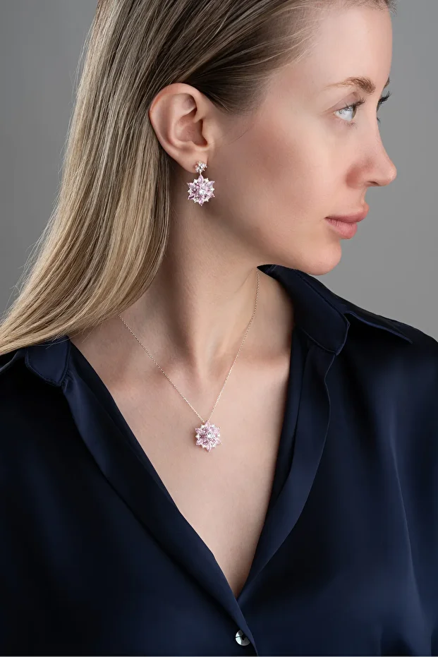 gümüş Işıklı Kutu Pembe Oval Taşlı Takı (Kolye-Küpe) Seti