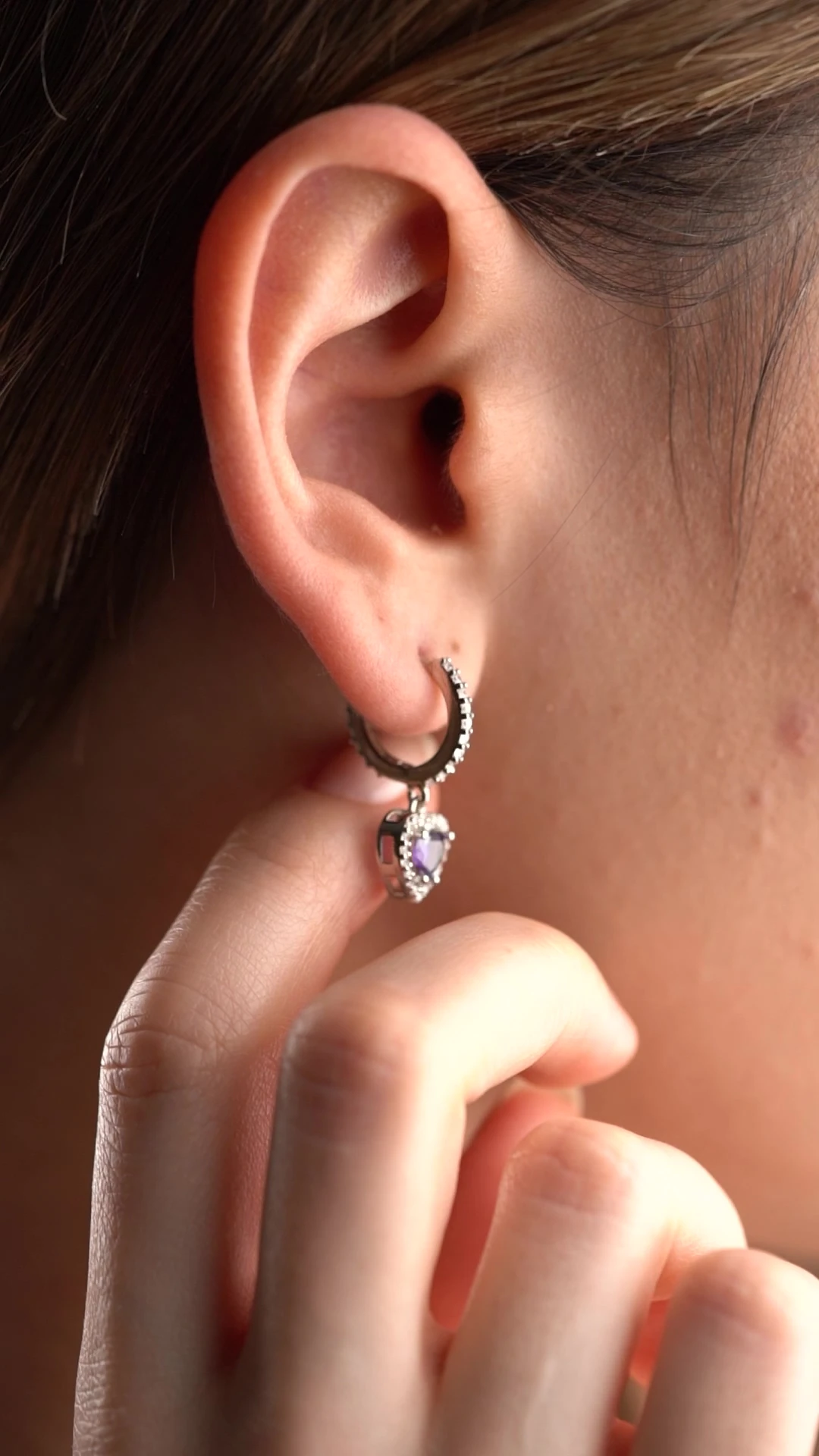 Gümüş Kalpli Halka Küpe