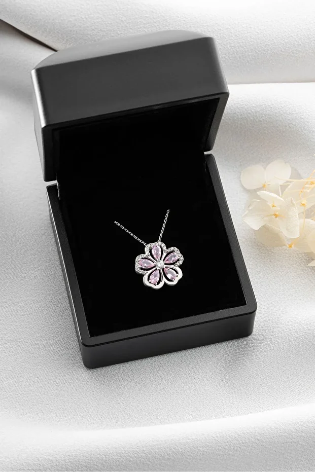 Gümüş Işıklı Kutuda Nergis Çiçeği Kolye