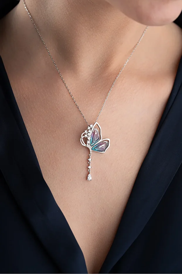 Gümüş Kelebek Kolye