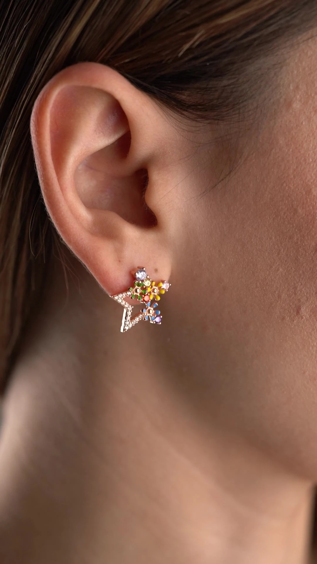 Gümüş Çiçekli Yıldız Küpe