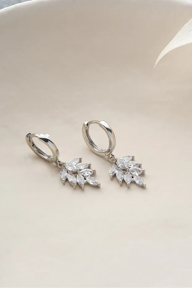 Gümüş Yaprak Küpe