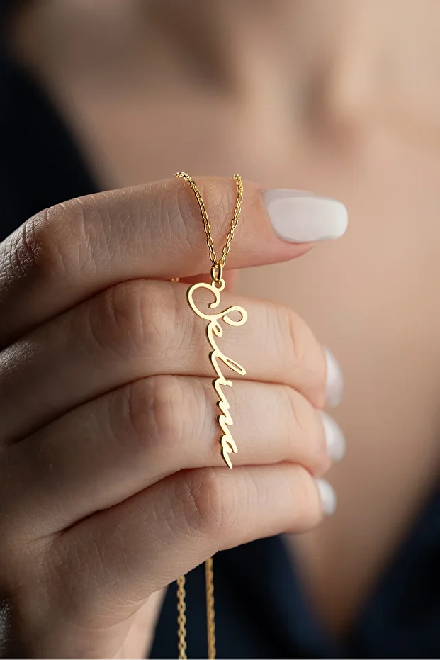 Gümüş Kişiye Özel İsimli Kolye