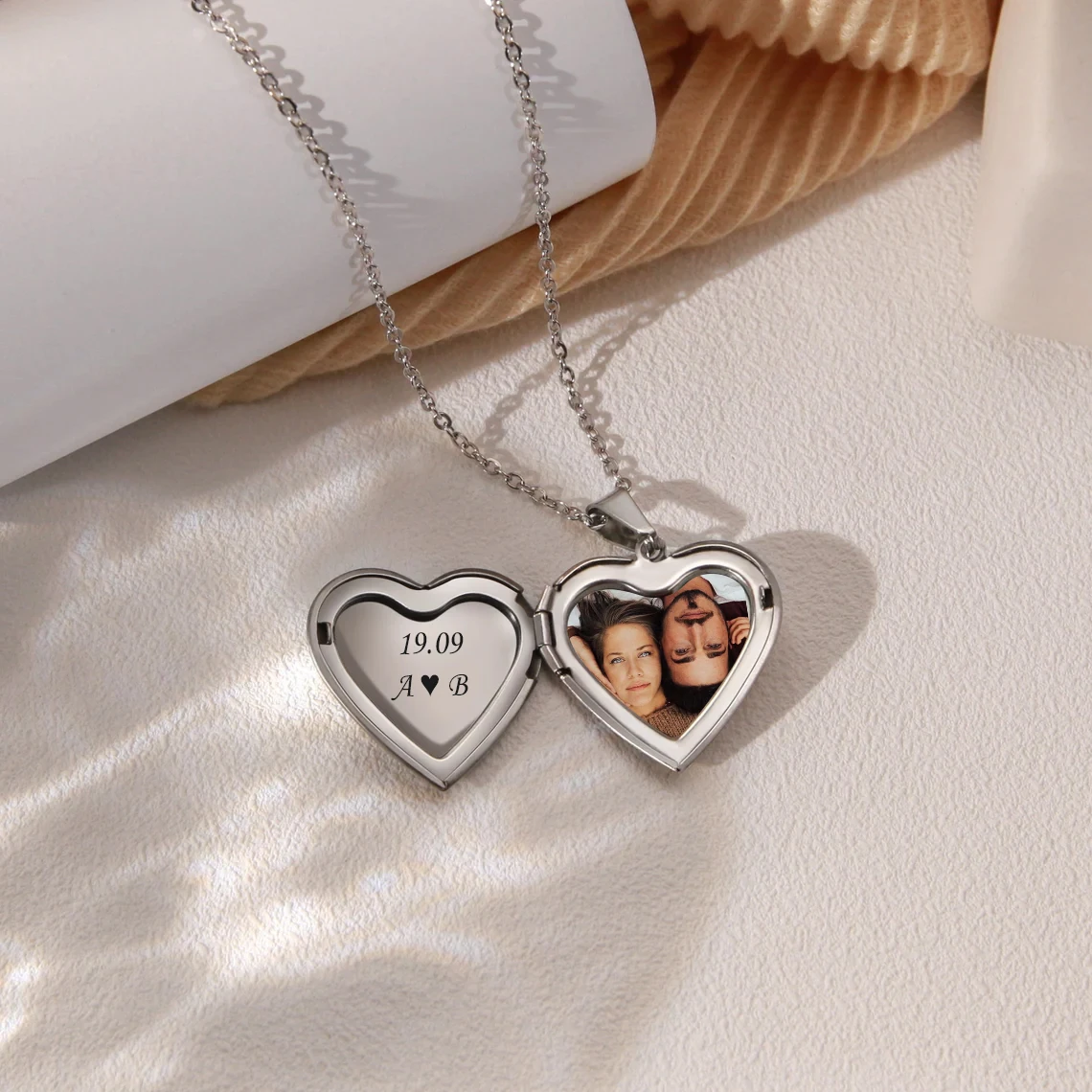 Resimli Kalp Anı Kolyesi
