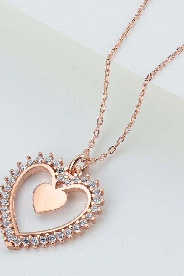 Gümüş Kalpli Kolye