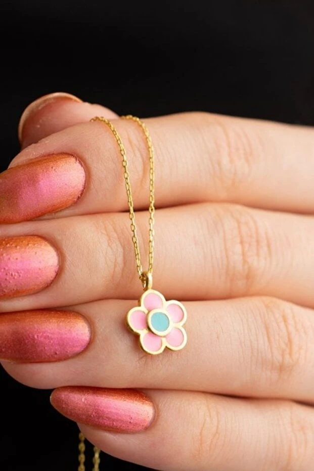 Gümüş Mineli Çiçek Kolye