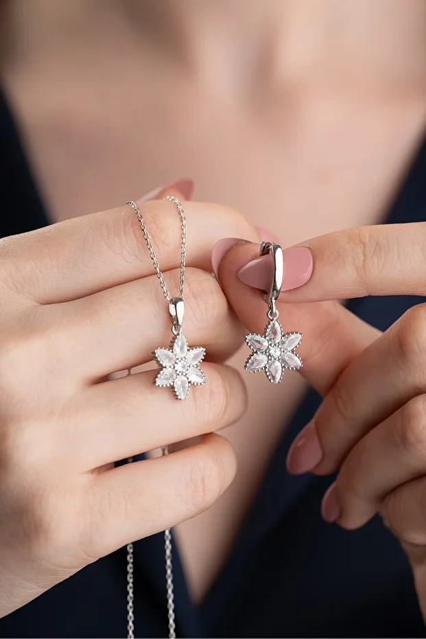Gümüş Zirkon Taşlı Lotus (Kolye-Küpe) Set