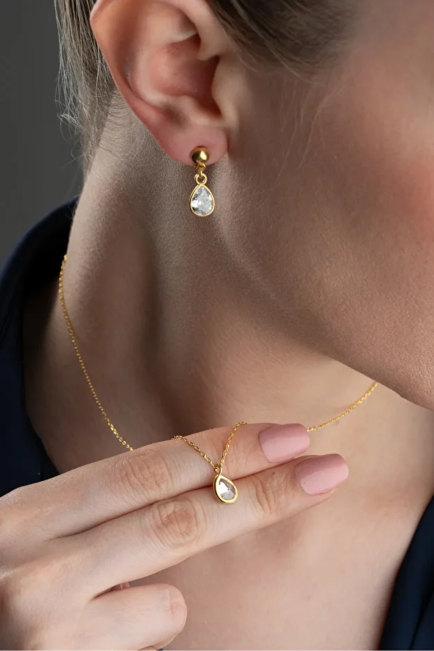 Gümüş Işıklı Kutuda Taşlı Damla Takı Seti