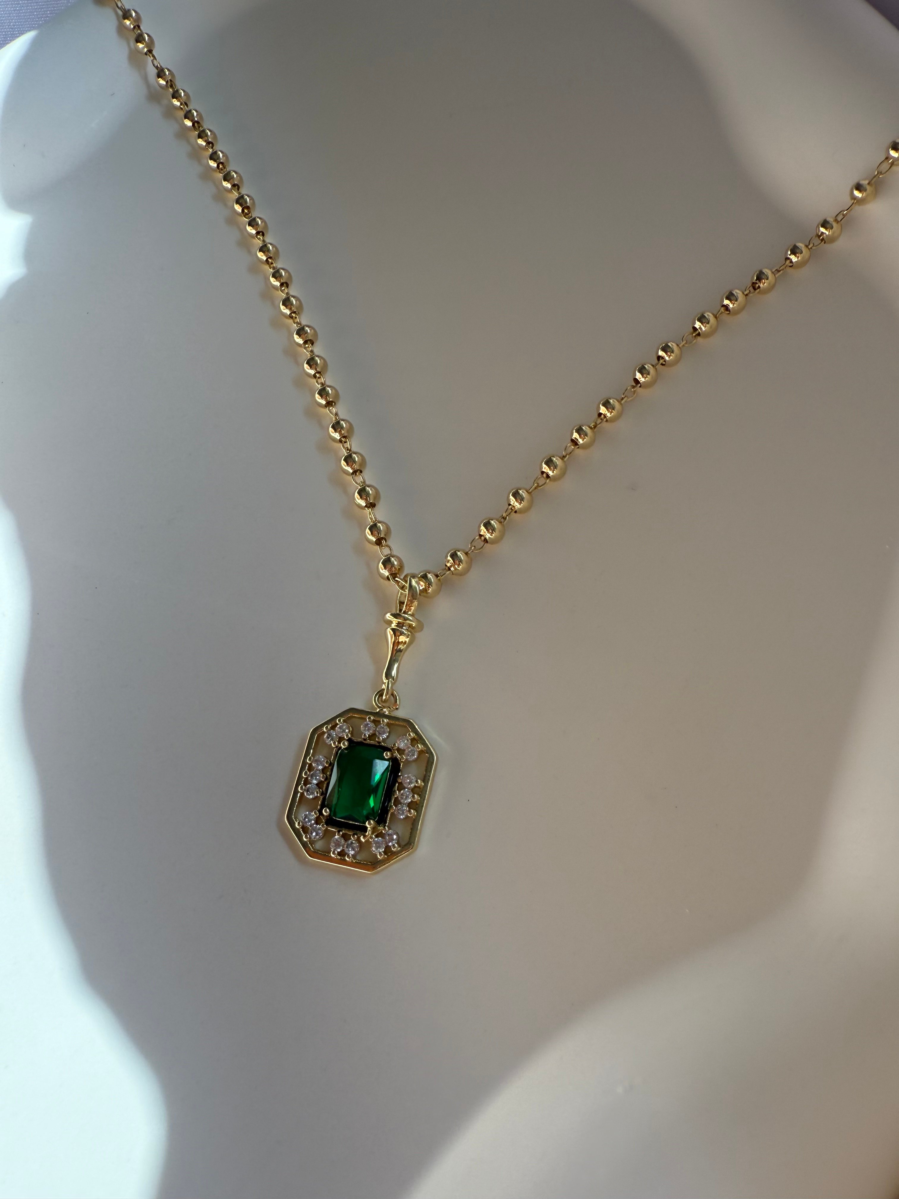 EMERALD KOLYE