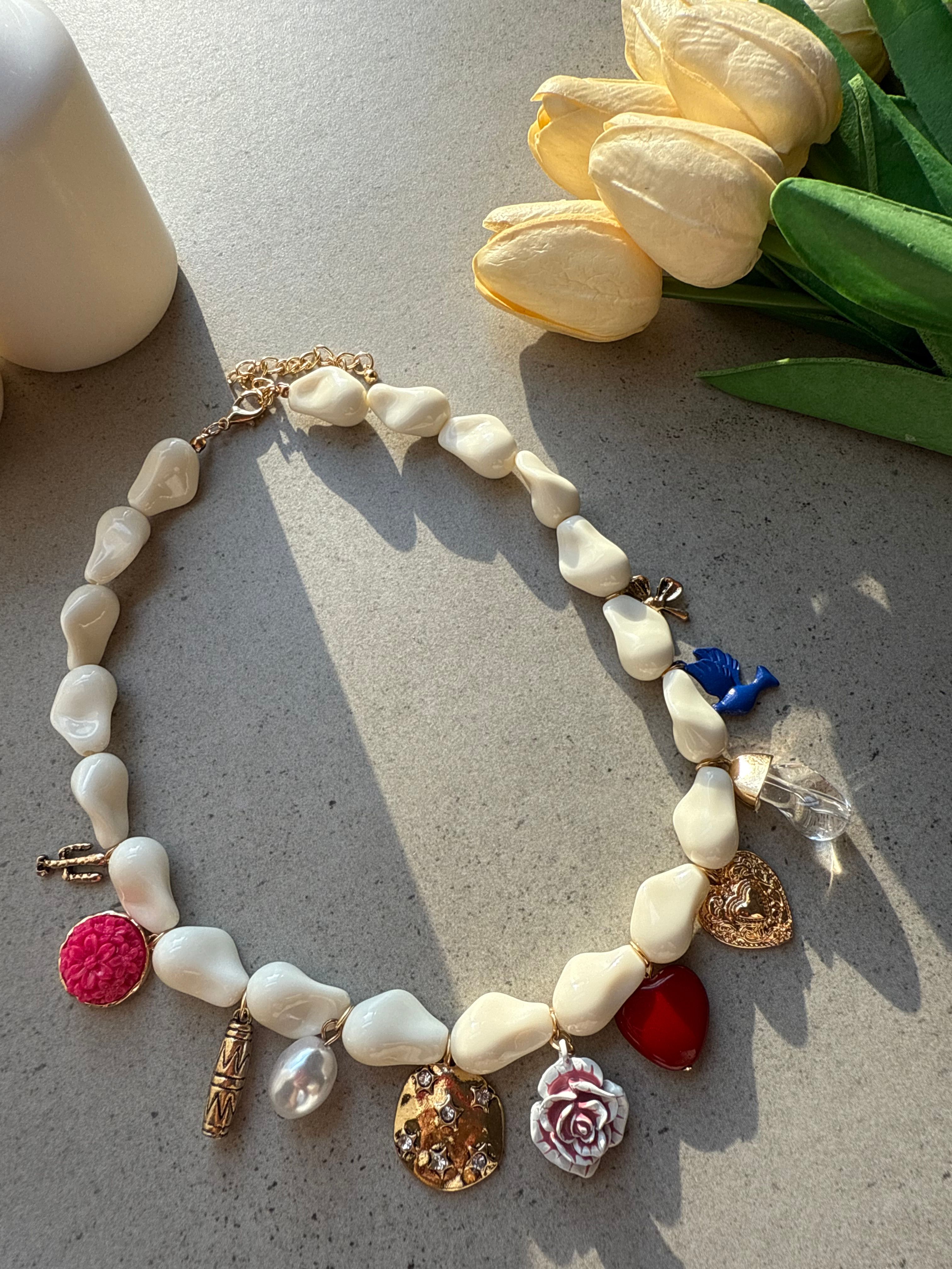 ROSE HEART KOLYE