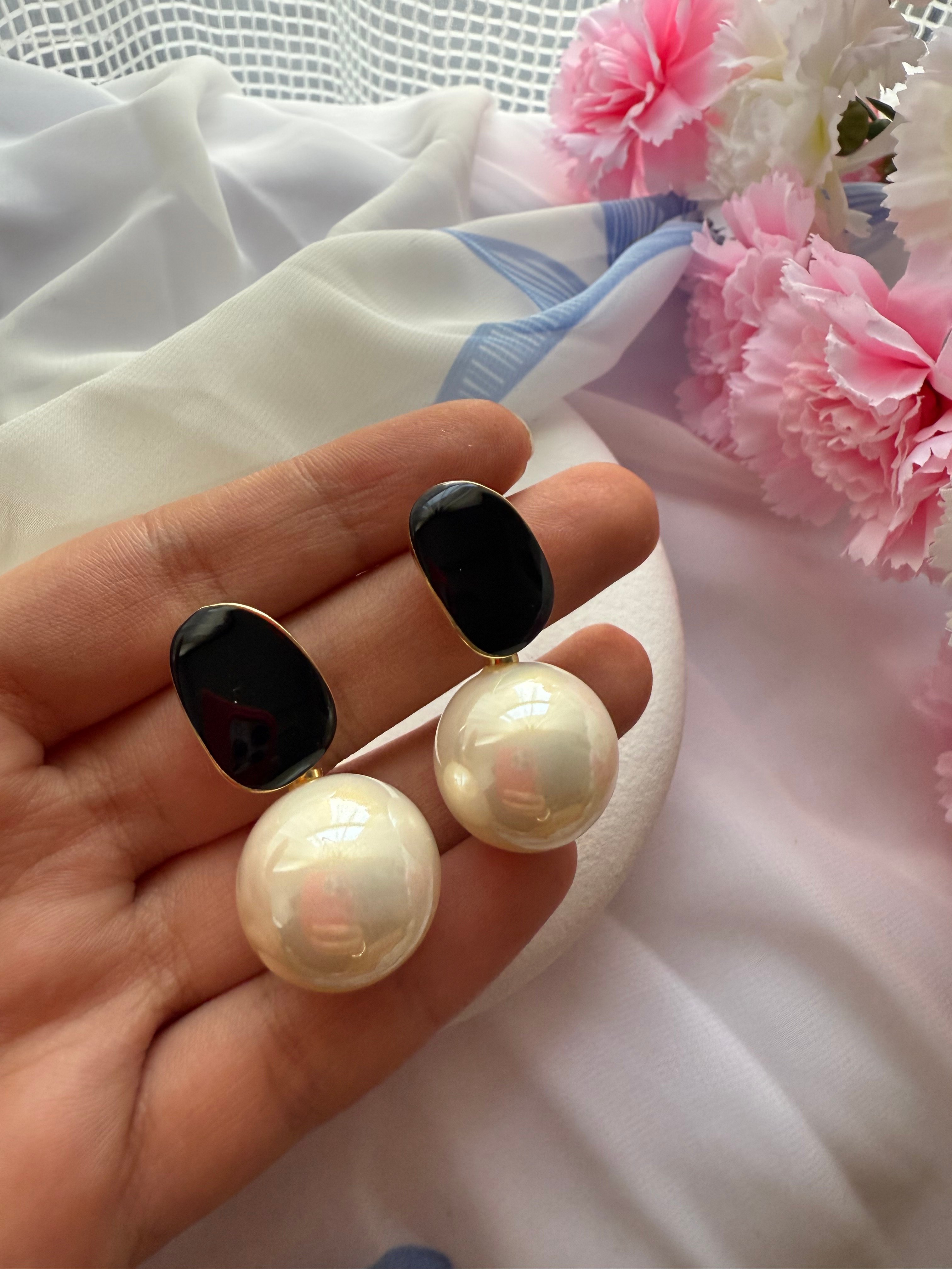 BLACK DOT KÜPE