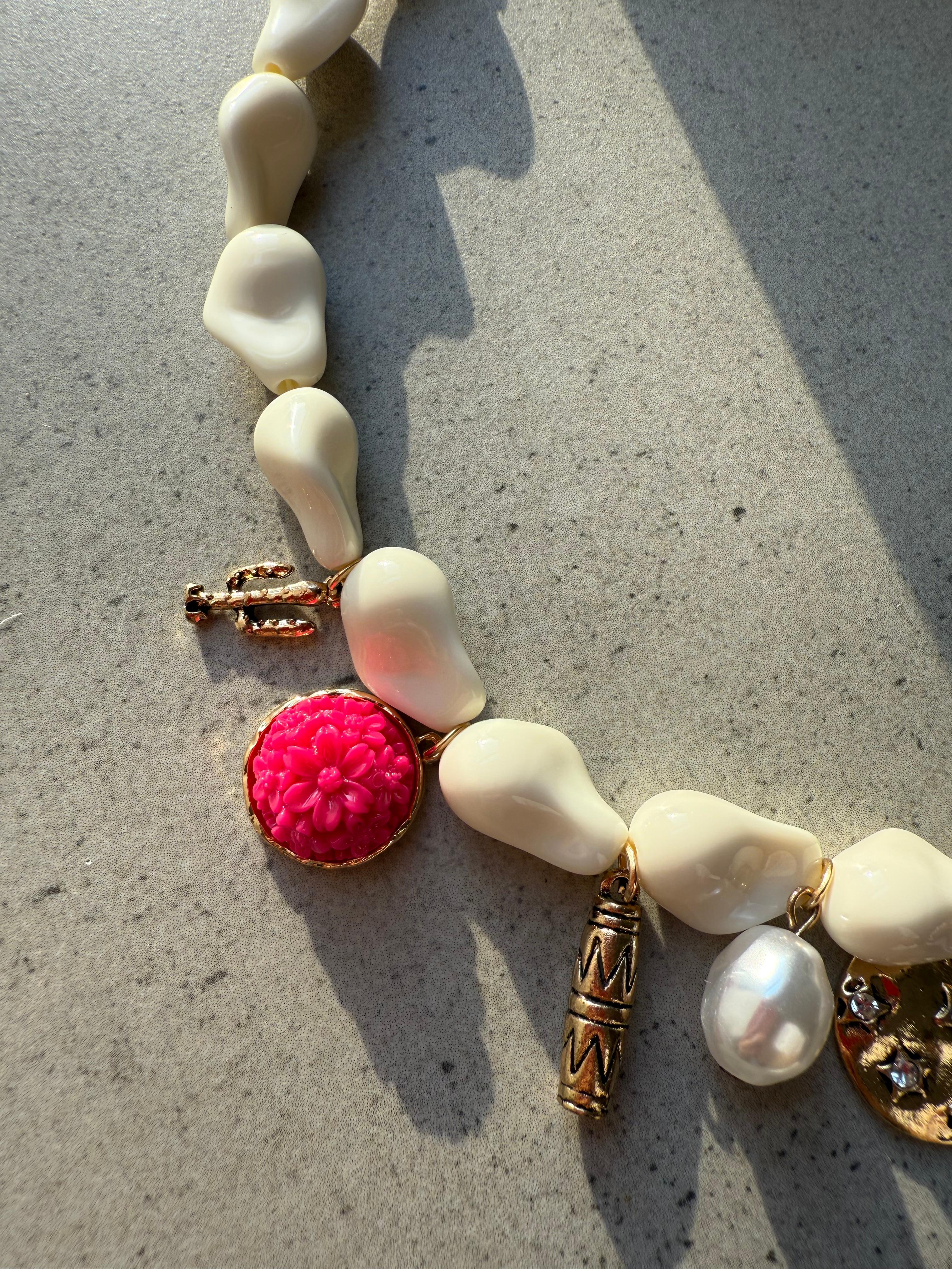 ROSE HEART KOLYE