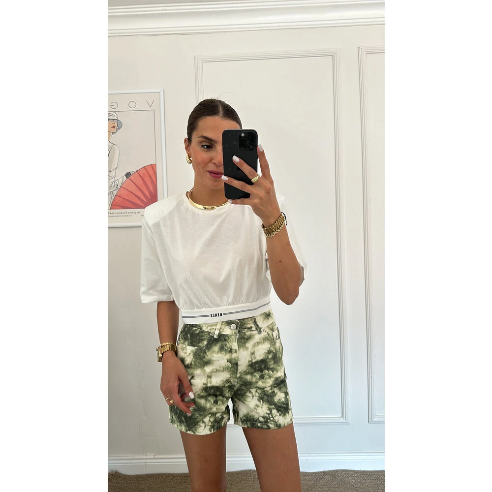 Batik Desenli Jean Şort