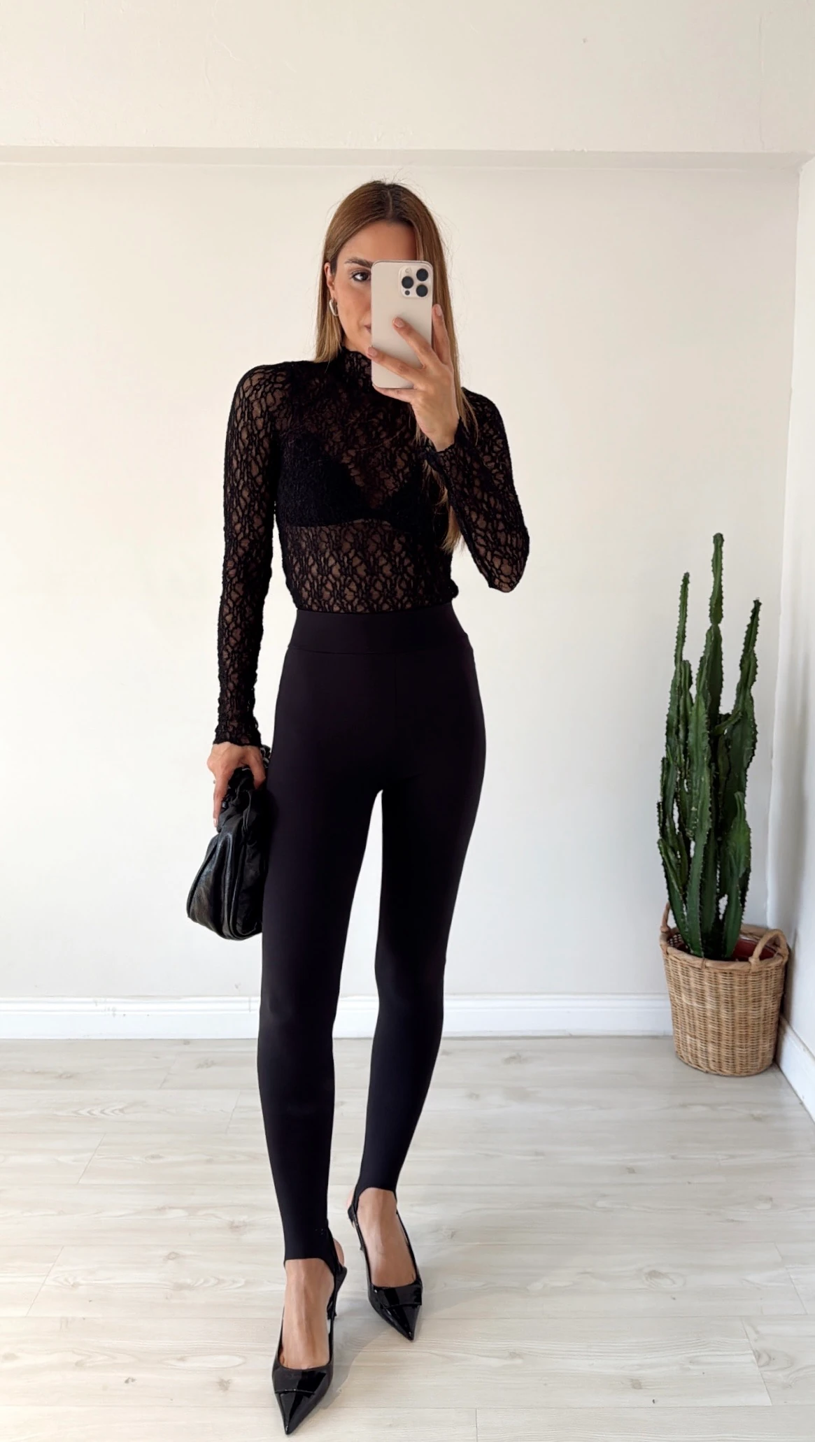 Balıkçı Yaka Dantel Bluz