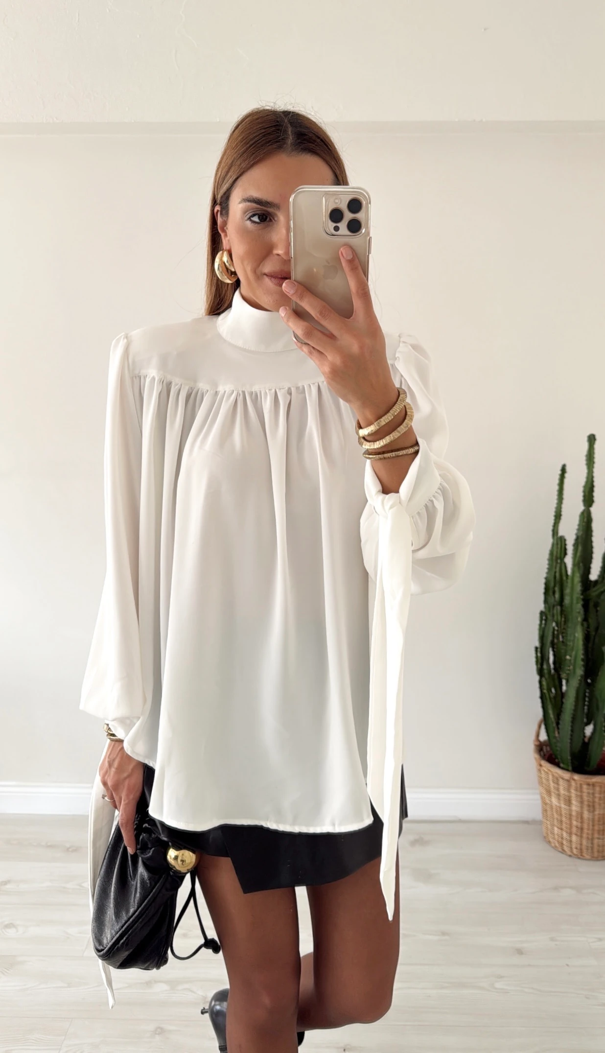 Vatkalı Kol Detaylı Gömlek