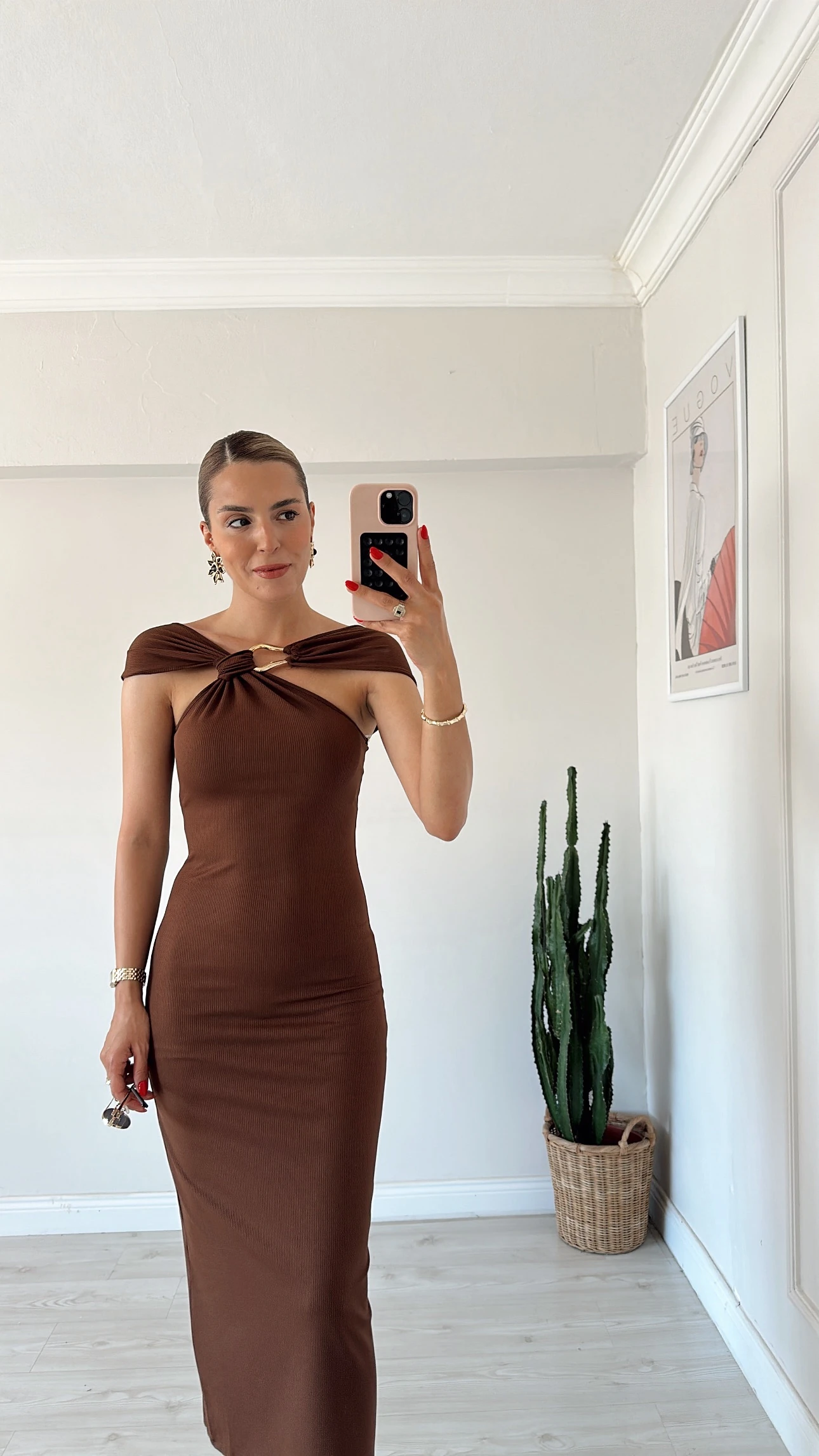 Aksesuar Detaylı Midi Elbise