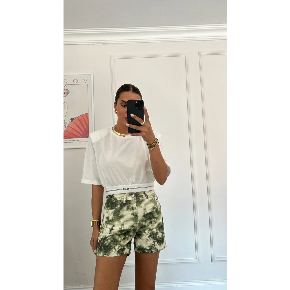 Batik Desenli Jean Şort