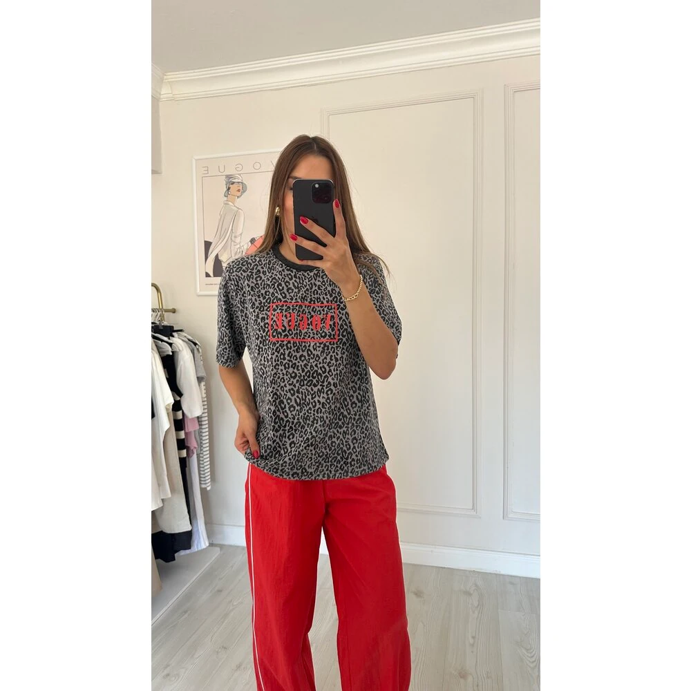 Yıkamalı Leopar T-Shirt