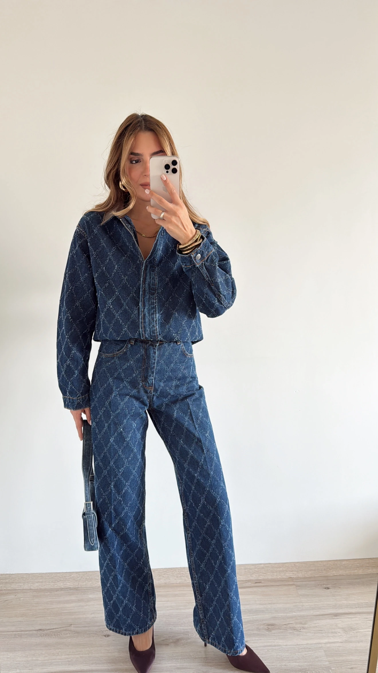 Deri Yaka Detaylı Denim Takım