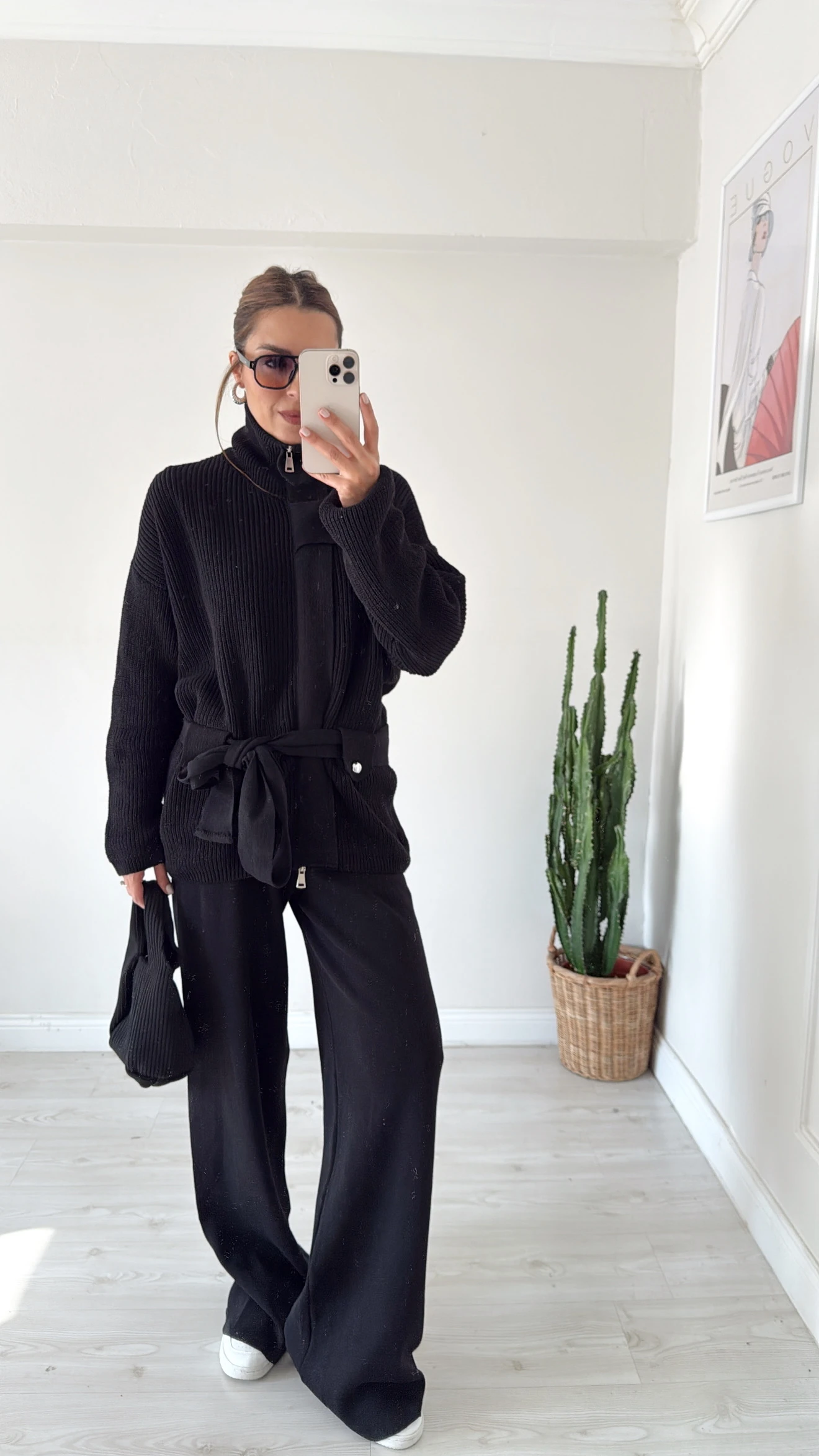 Dik Yakalı Bağlama Detaylı Triko Takım Siyah