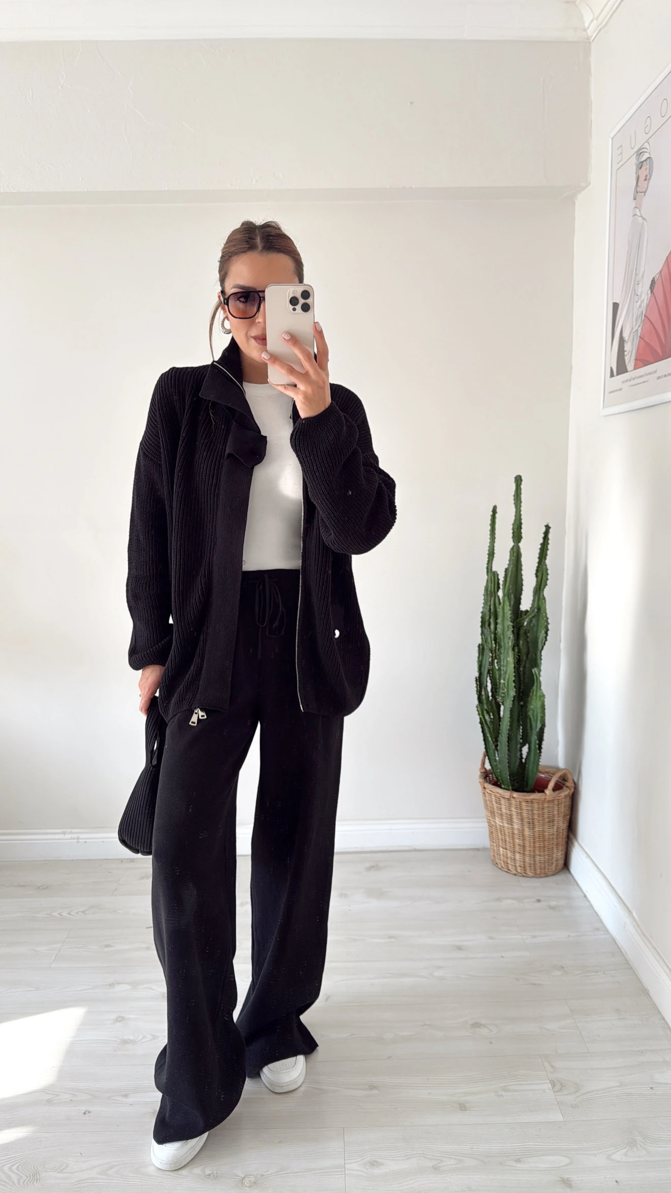 Dik Yakalı Bağlama Detaylı Triko Takım Siyah