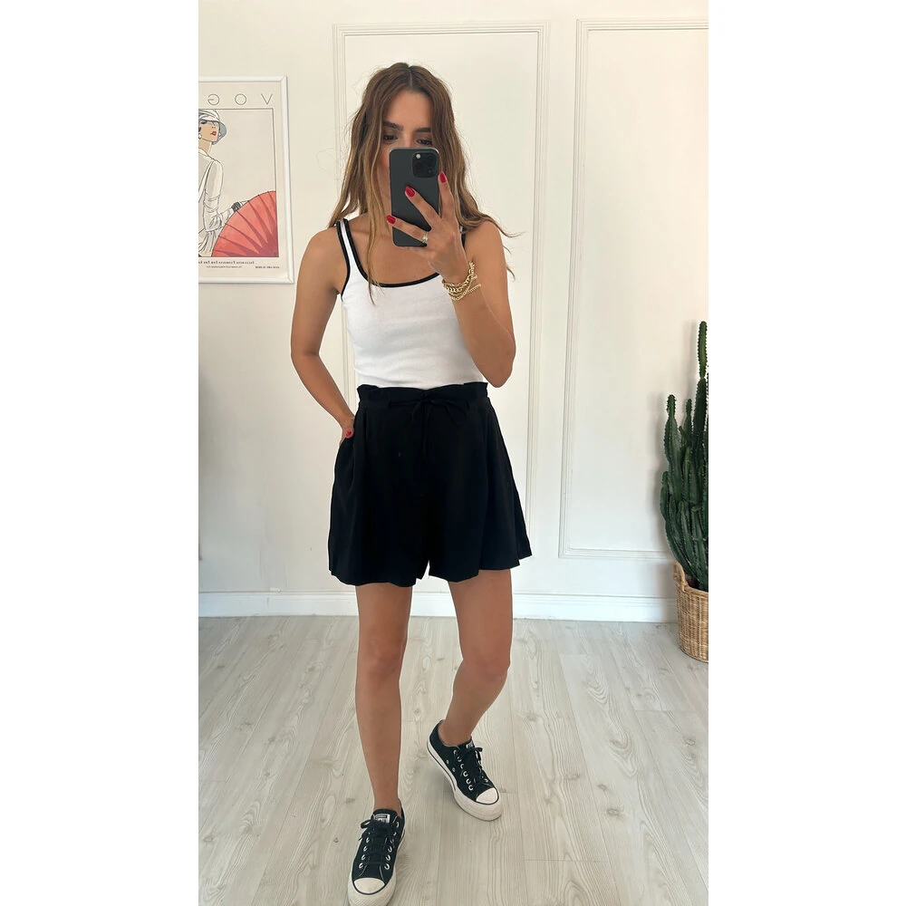 Bağlama Detaylı Rahat Şort Siyah