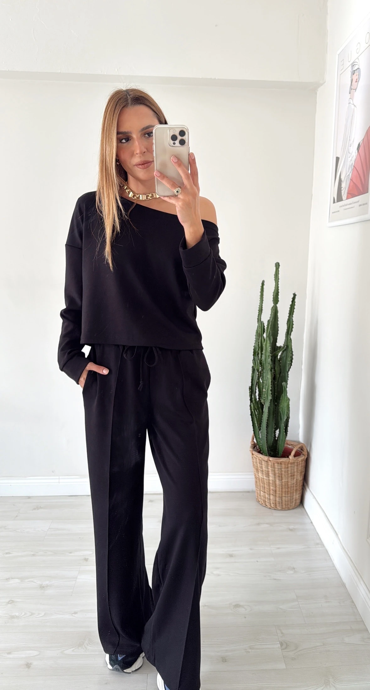 Kayık Yaka Modal Takım Siyah