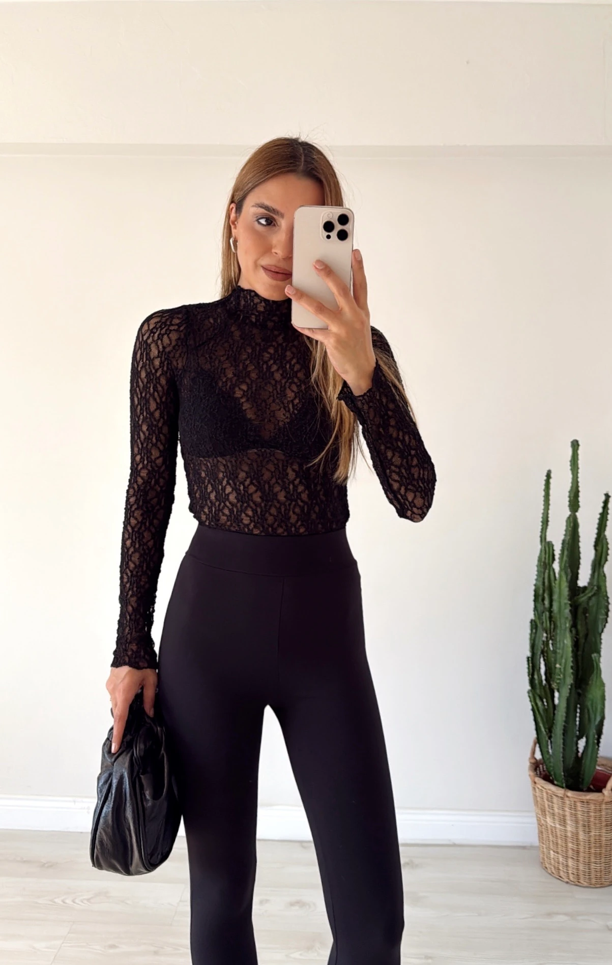 Balıkçı Yaka Dantel Bluz