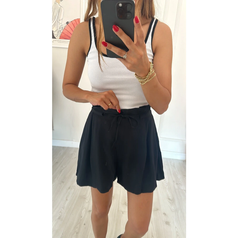 Bağlama Detaylı Rahat Şort Siyah