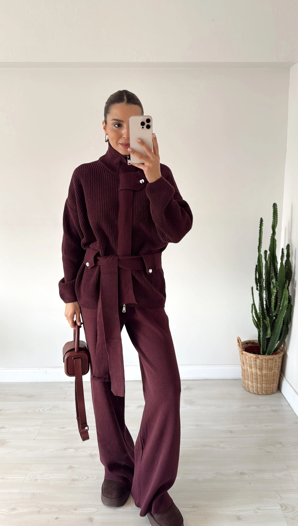 Dik Yaka Bağlama Detaylı Triko Takım Bordo