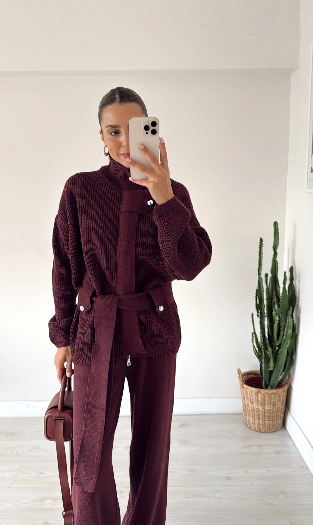 Dik Yaka Bağlama Detaylı Triko Takım Bordo