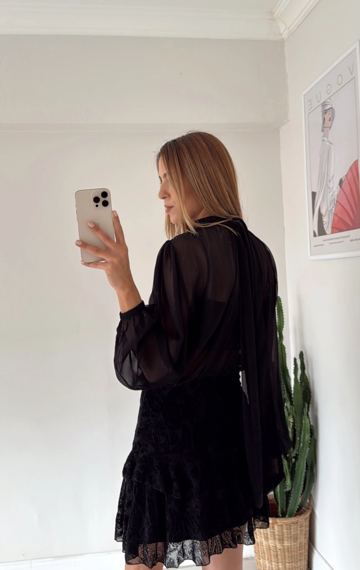 Etek İşlemeli Tül Detaylı Elbise Siyah