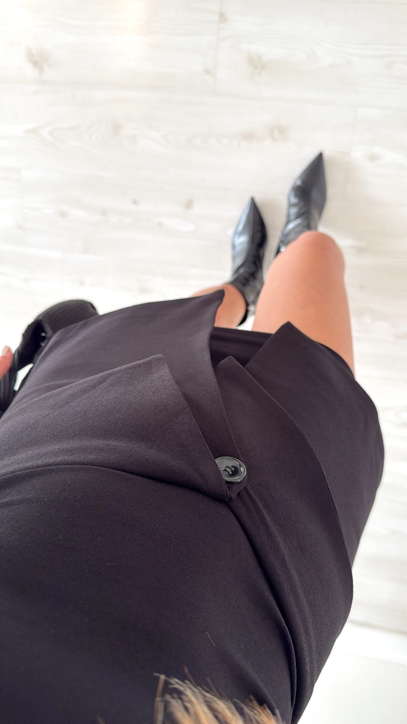 Etek Parçalı Mini Elbise Siyah