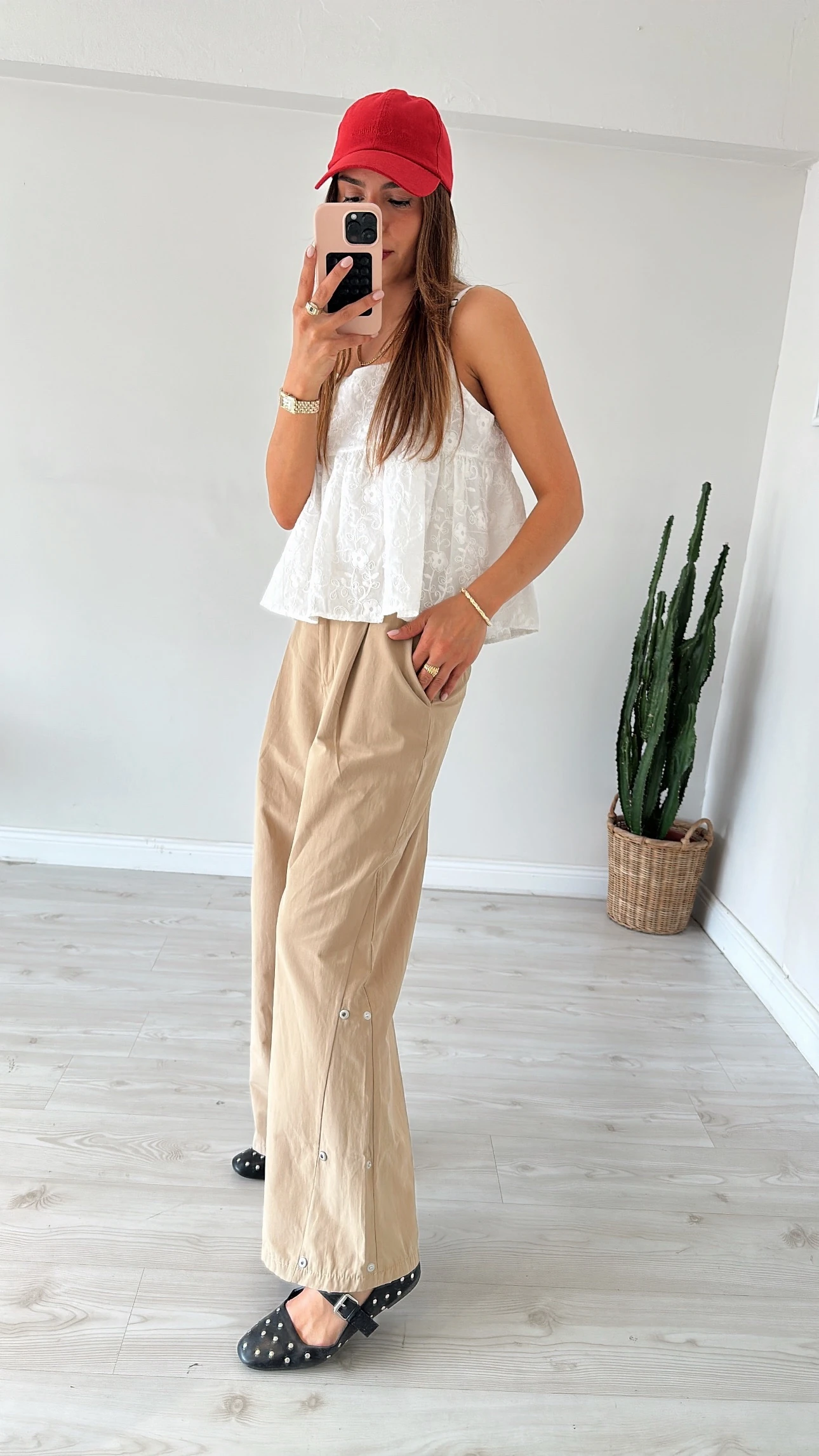 Paça Detaylı Pantolon