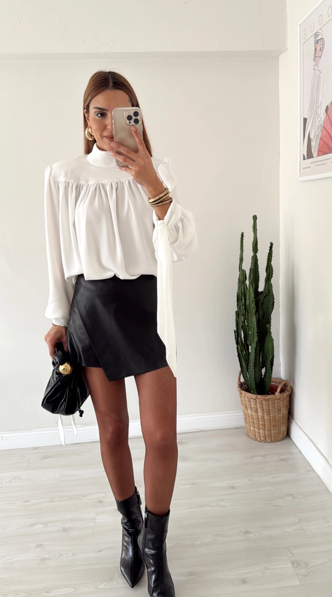 Vatkalı Kol Detaylı Gömlek