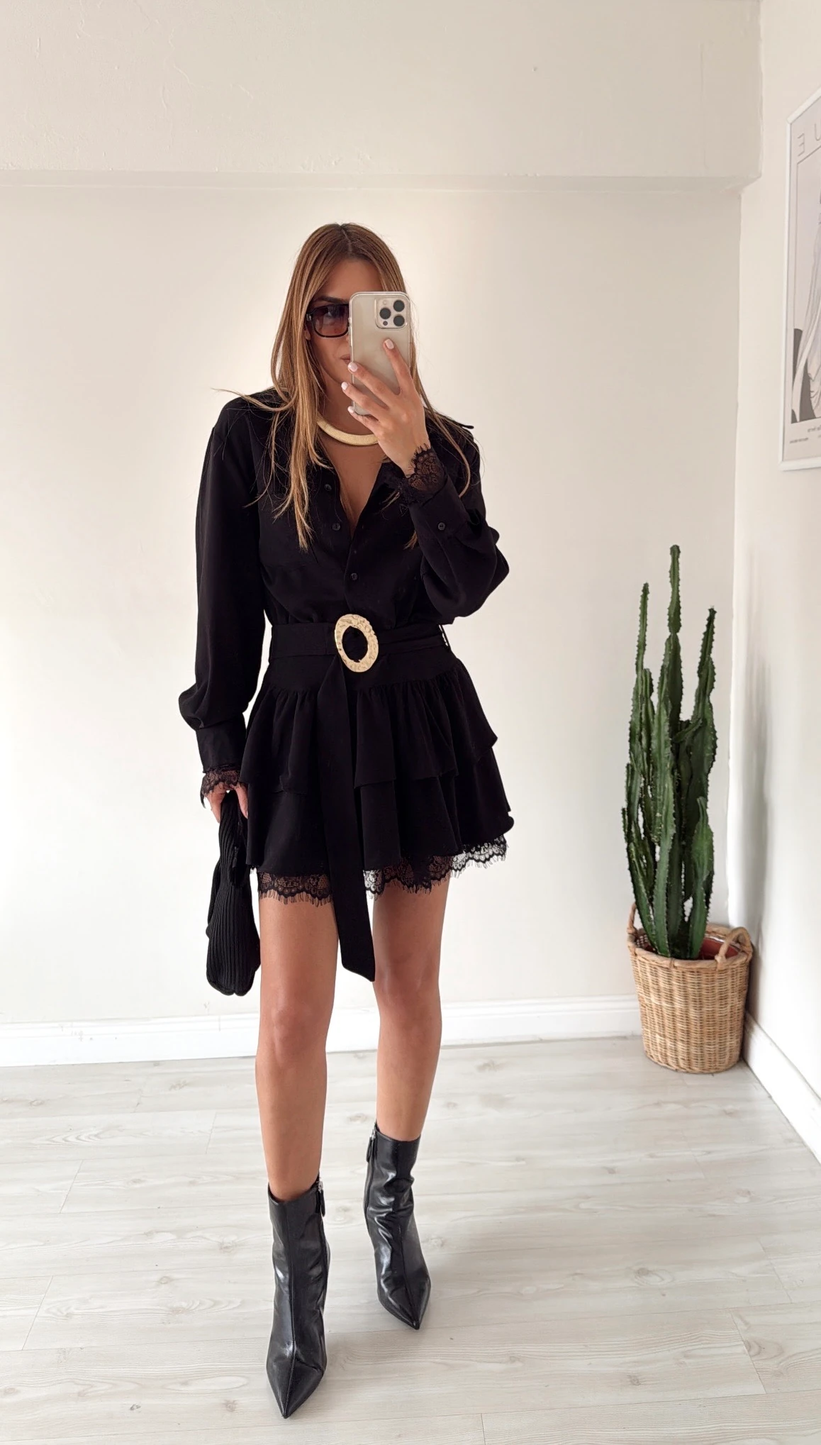 Dantel Detaylı Mini Gömlek Elbise