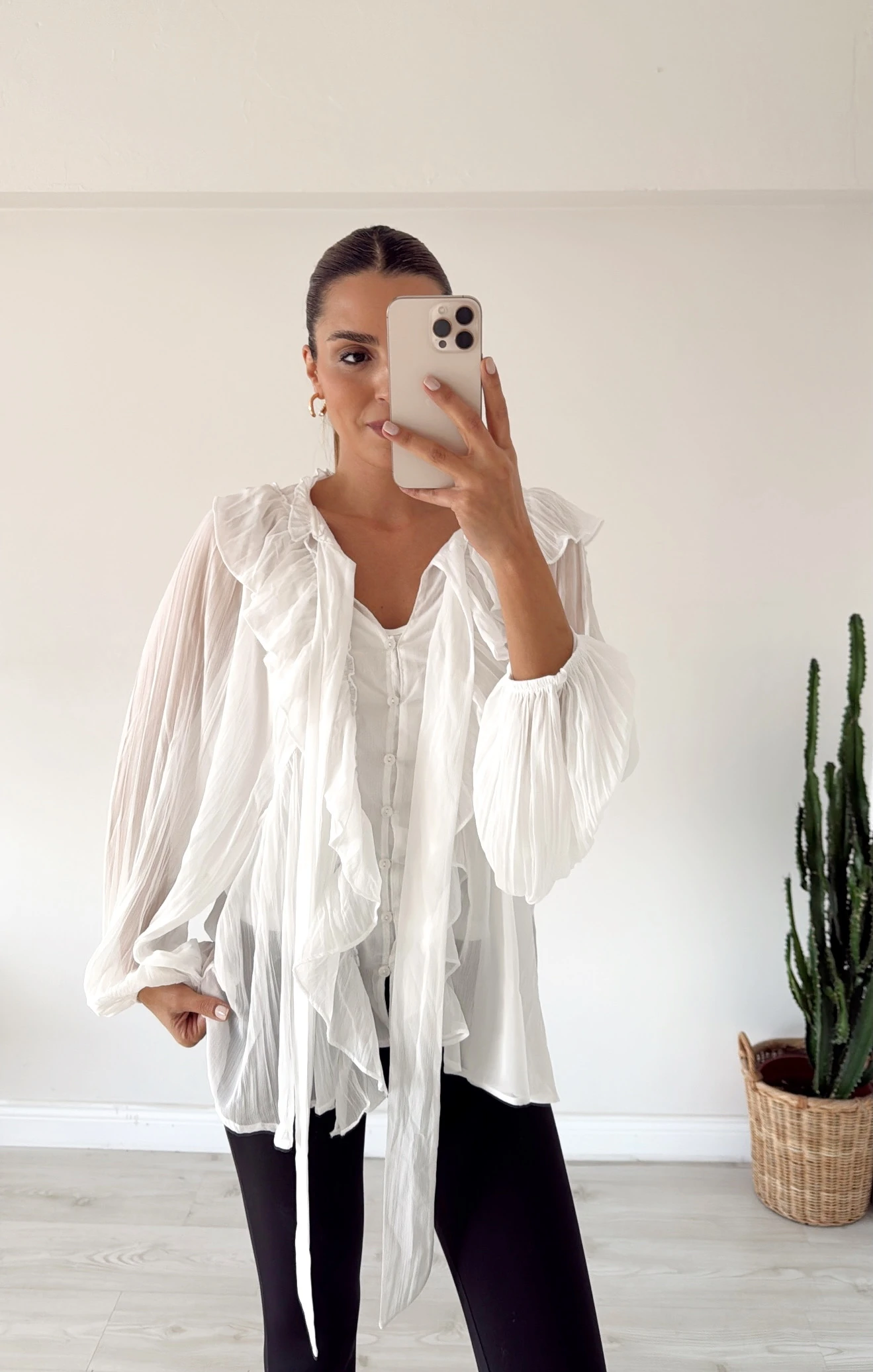 Fırfırlı Tül Gömlek Beyaz