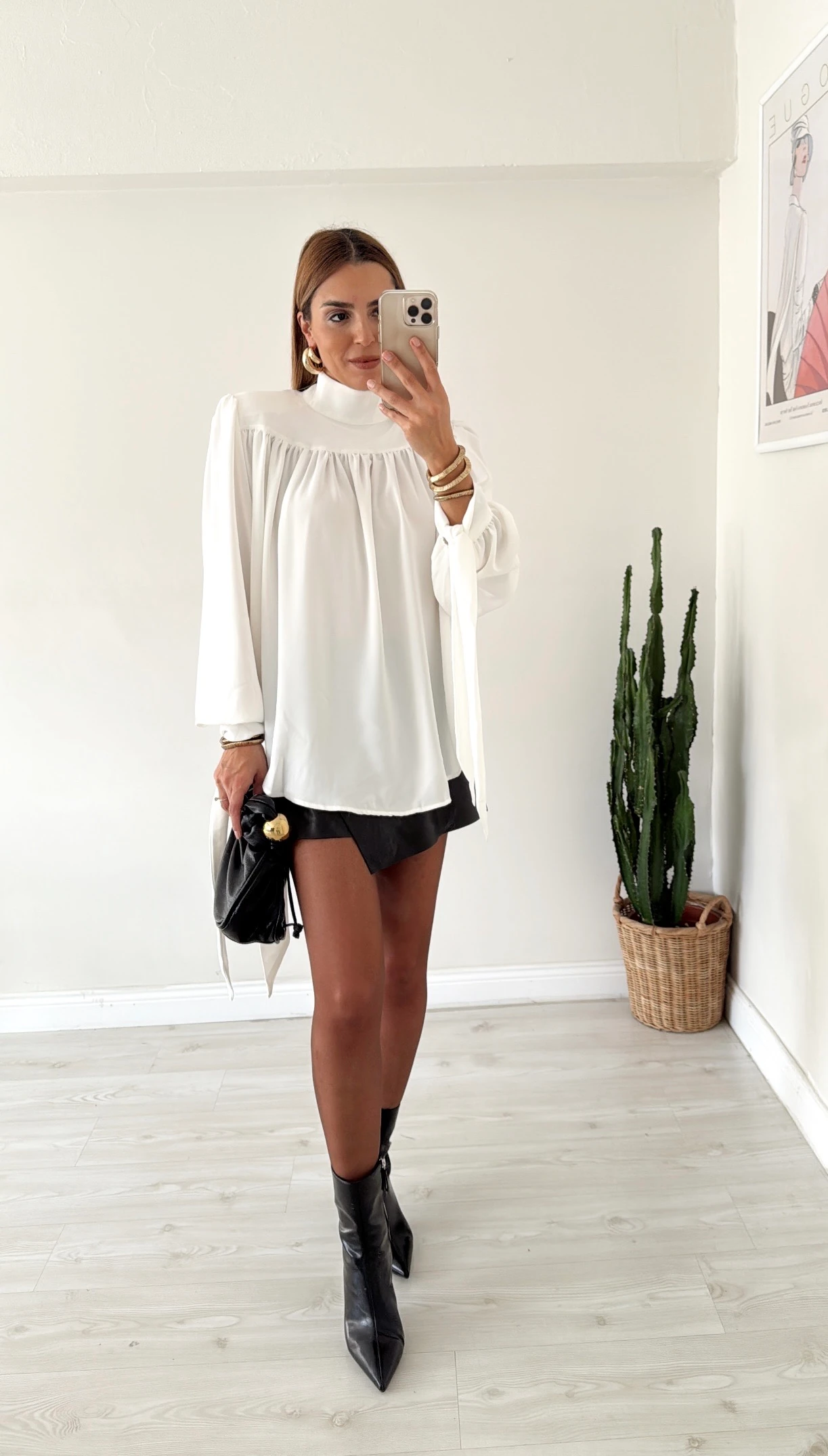 Vatkalı Kol Detaylı Gömlek