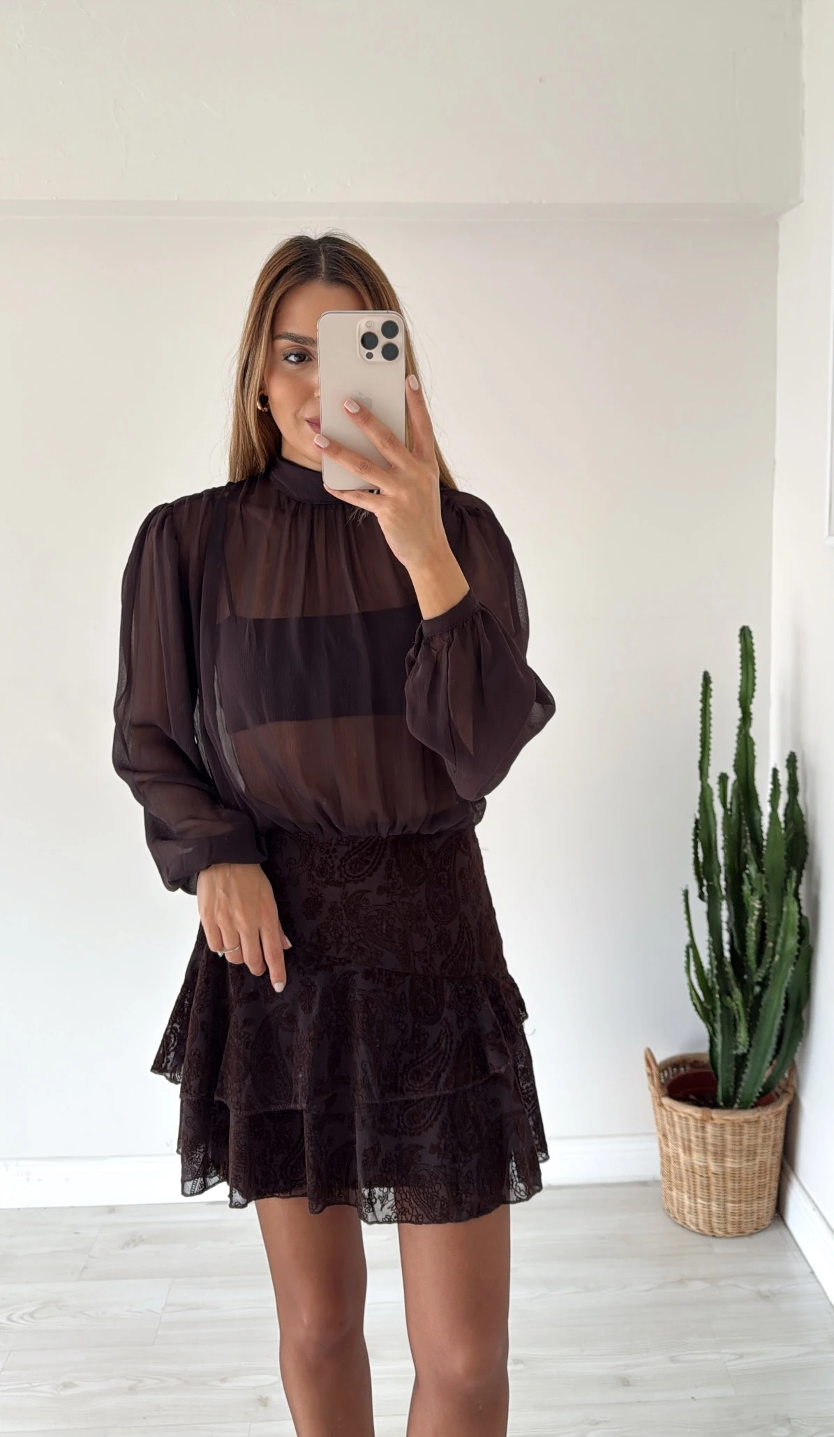 Etek İşlemeli Tül Detaylı Elbise Kahve