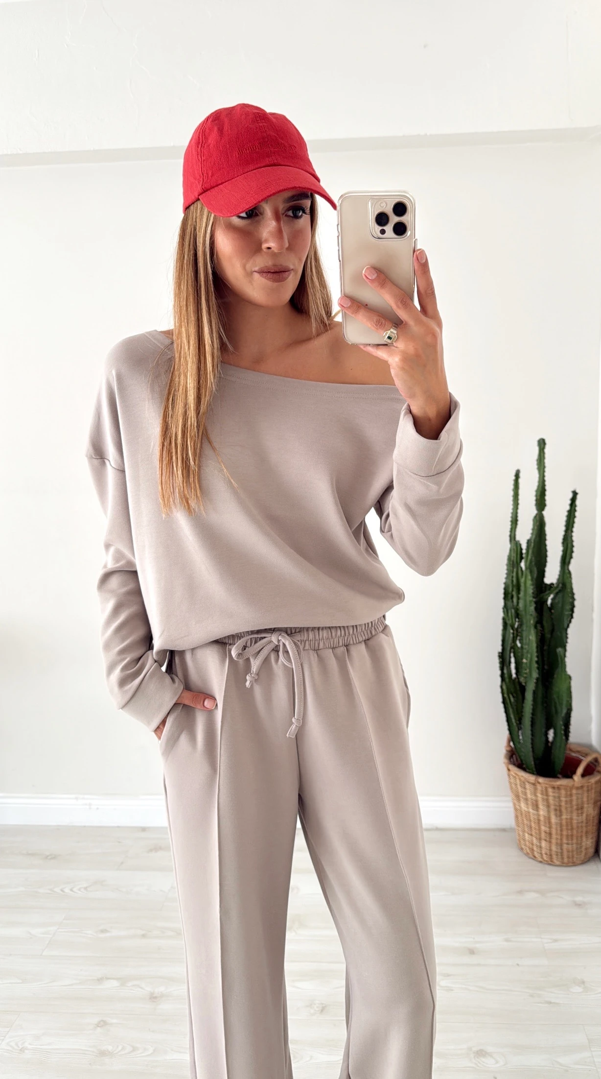 Kayık Yaka Modal Takım Taş