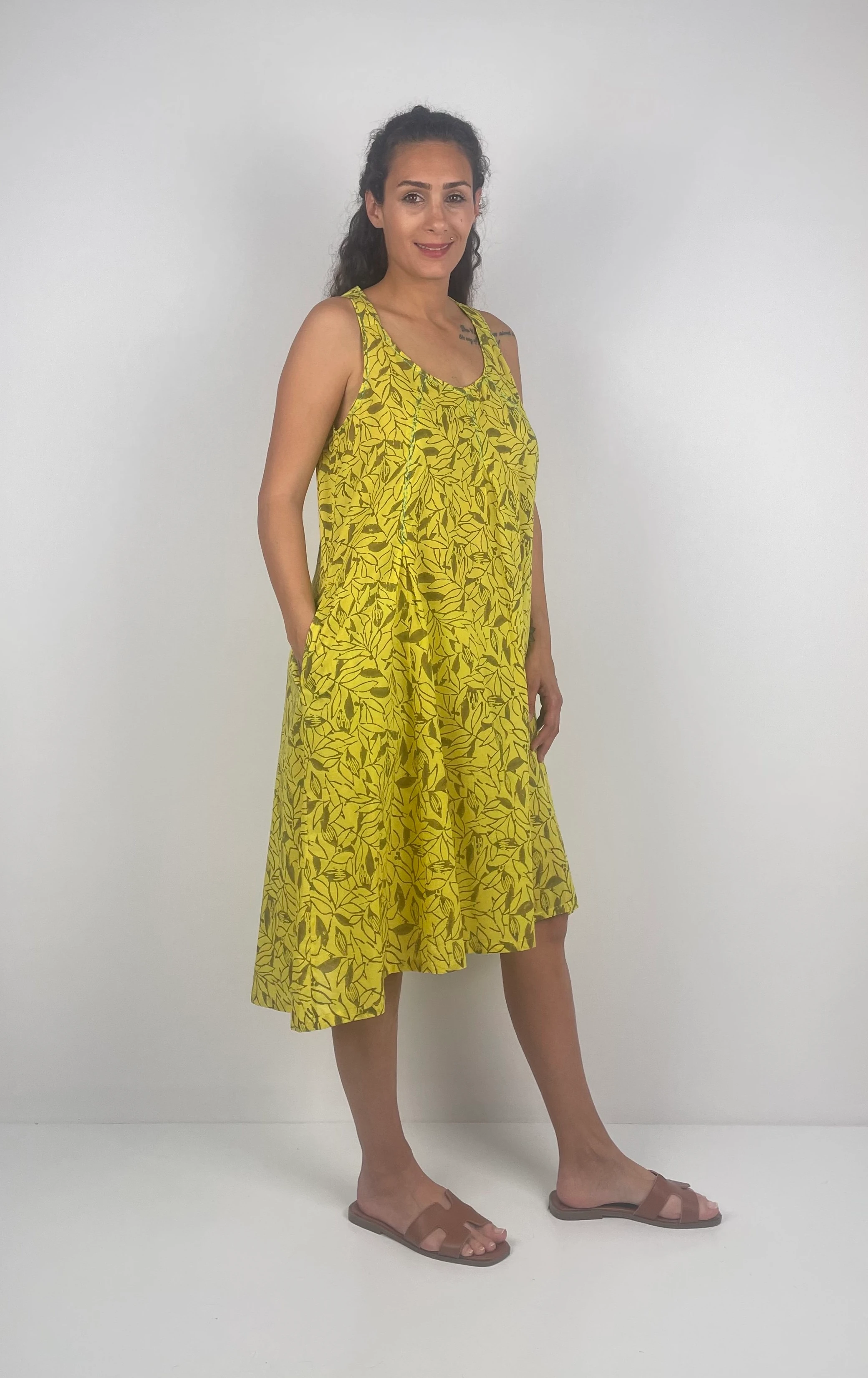 CLEMENTE  Yuvarlak  Yaka  Sıfır  Kol  Desenli El Baskısı  Midi Boy  Elbise